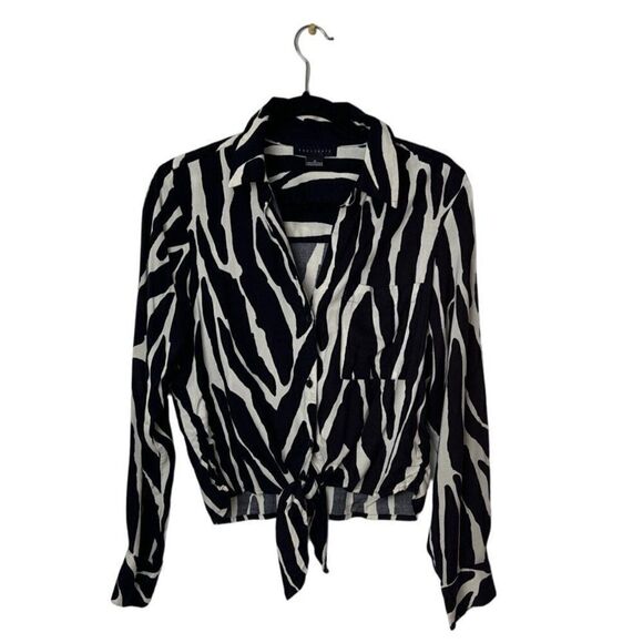 Sanctuary Girlfried Tie Front Botton-UP Shirt Size Medium - Picture 2 of 10